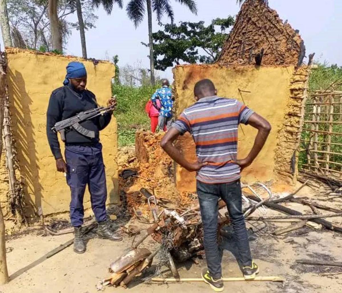 RDC : 12 personnes mortes brûlées lors d’une attaque des miliciens Mobondo à Kwamouth