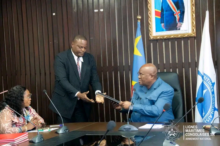 RDC-LMC: les Directeurs signent les contrats de performance
