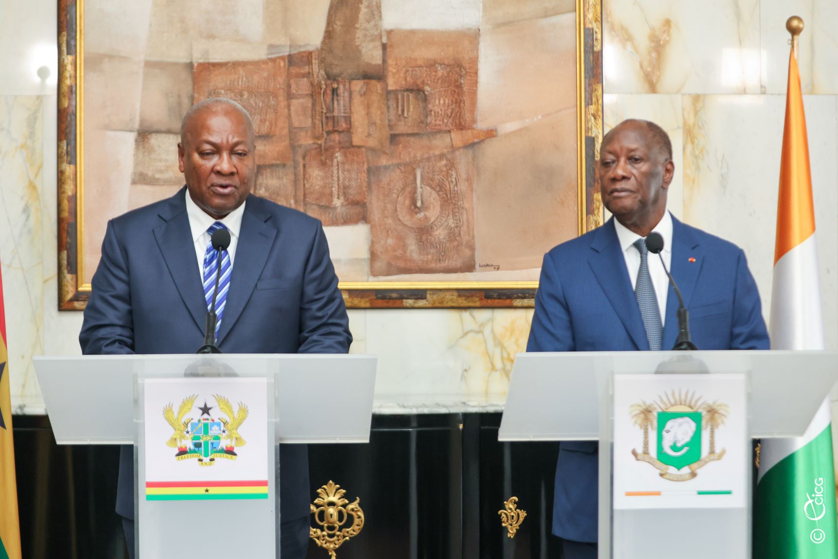 Les présidents Alassane Ouattara et John Mahama appellent le Mali, le Burkina Faso et le Niger à réintégrer la Cedeao