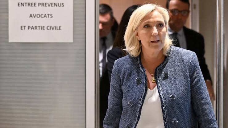 France : Marine Le Pen et les autres élus condamnés à une peine d’inéligibilité