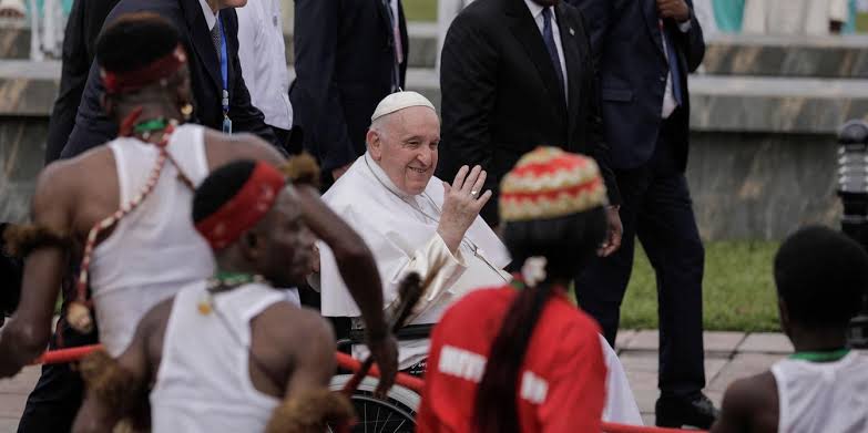 Plusieurs chefs d’Etat africains rendent hommage au pape François, mort ce lundi à 88 ans