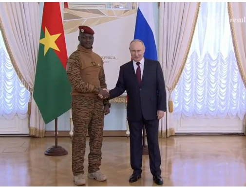 Burkina Faso-Russie : le président burkinabè plaide pour un renforcement « exponentiel » des liens