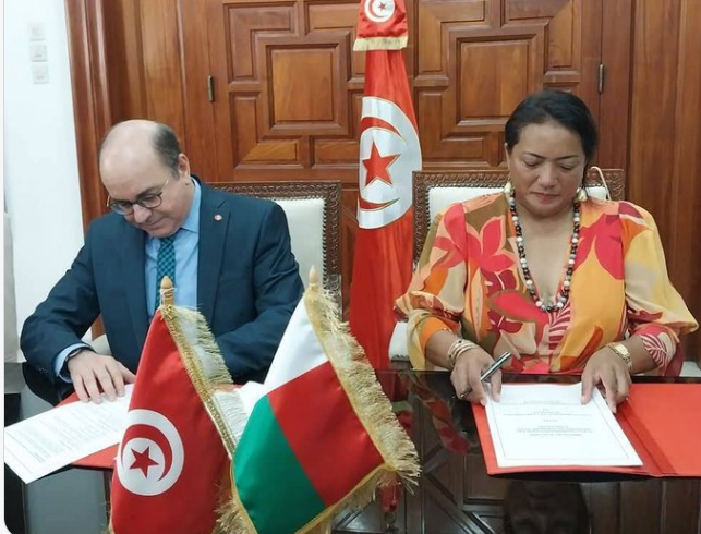 La Tunisie et Madagascar renforcent leurs liens économiques et touristiques