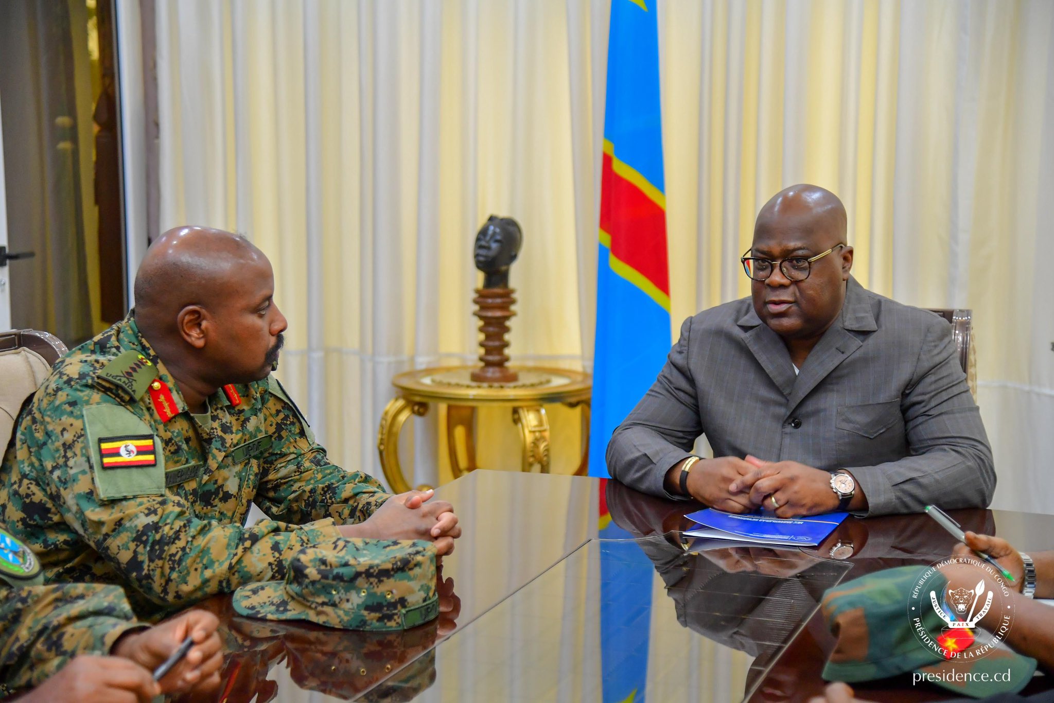 RDC: Félix Tshisekedi reçoit le général Muhoozi Kainerugaba, fils du président ougandais
