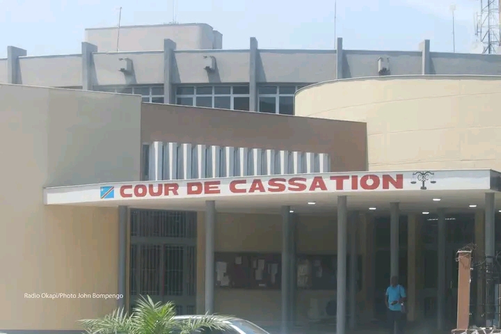 Procès Mutamba : dispositif sécuritaire renforcé aux abords de la Cour de cassation