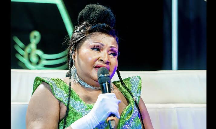 La chanteuse congolaise Mbilia Bel victime d’un accident de la route à Kinshasa