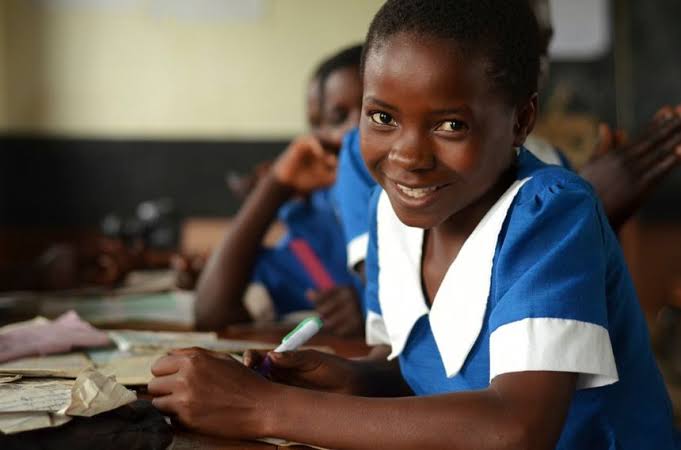 Malawi : le président Peter Mutharika annonce la gratuité de l’enseignement primaire et secondaire dès janvier 2026