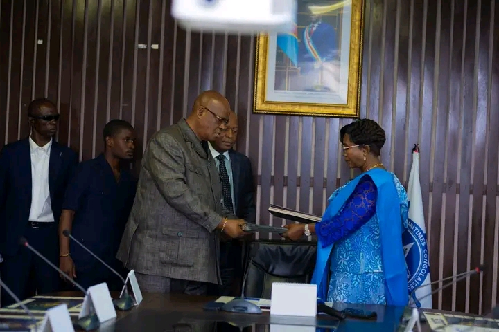 LMC : Gisèle Mbwansiem prend les commandes après la remise et reprise avec Jean-Claude Mukendi 