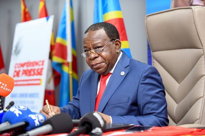 RDC : après ses déclarations sur la Constitution, Bahati Lukwebo présente ses excuses