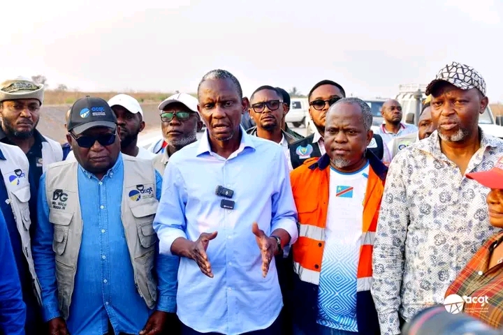 Caravane des Infrastructures : à Mbuji-Mayi, la délégation inspecte le chantier de la RN42