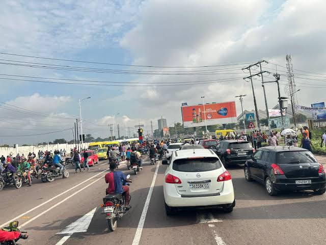 Kinshasa : plusieurs blessés dans un accident de circulation sur l’avenue de la Libération (ex-24 novembre)