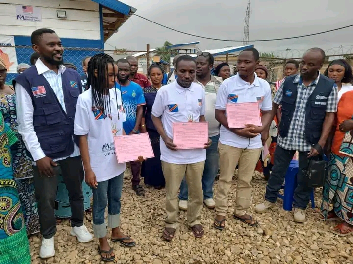 Ebola en RDC : trois patients guéris quittent le centre de traitement de Beni