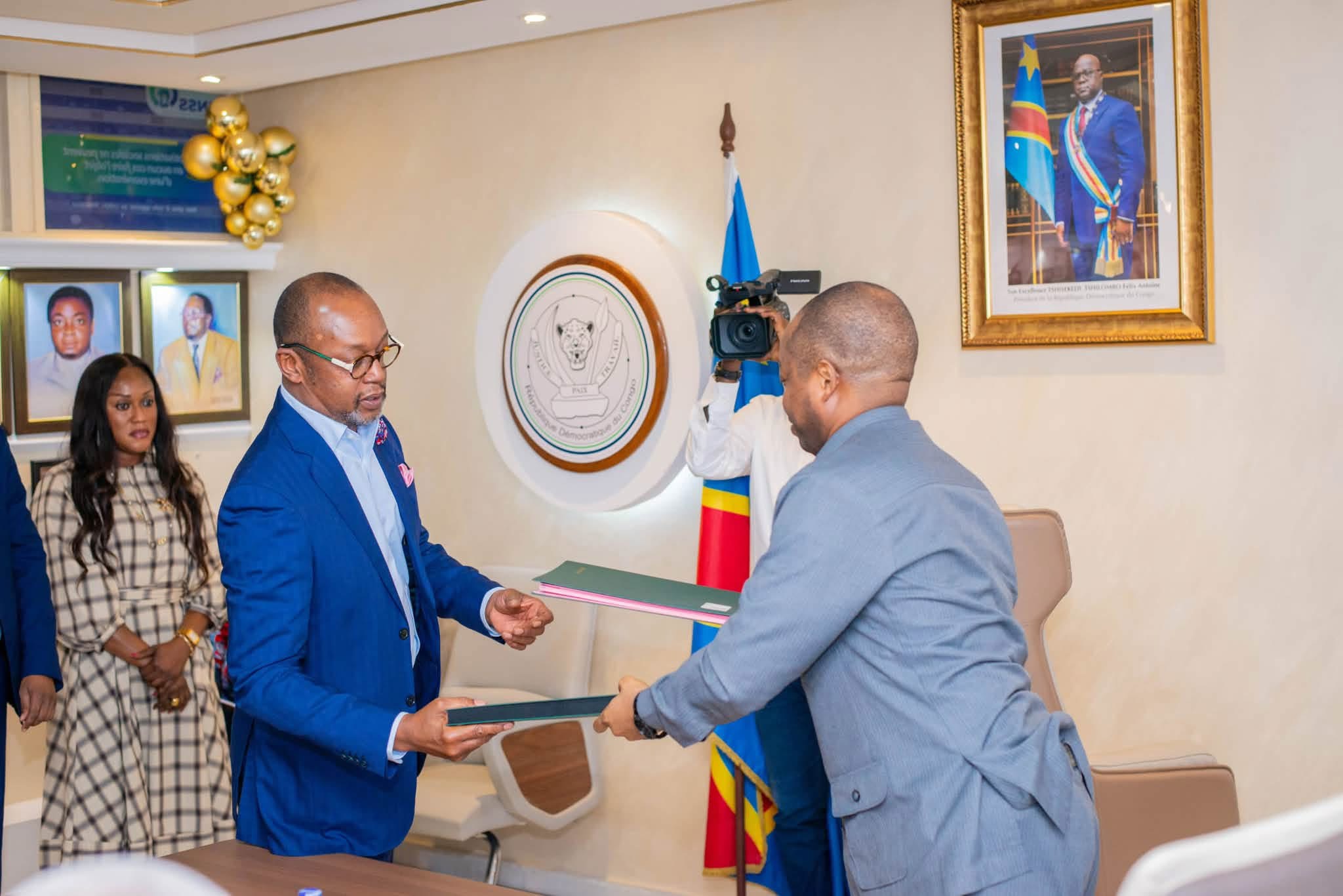 RDC : la CNSS et la CVM signent un protocole d’accord sur le paiement des arriérés de cotisations sociales